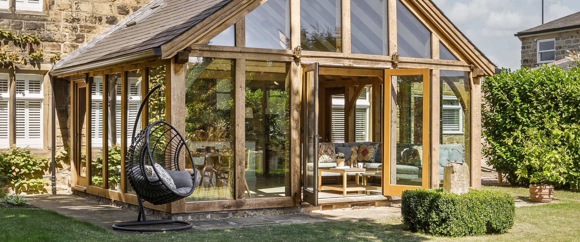 Sunroom and Conservatory Options: Transform Your Home and Garden